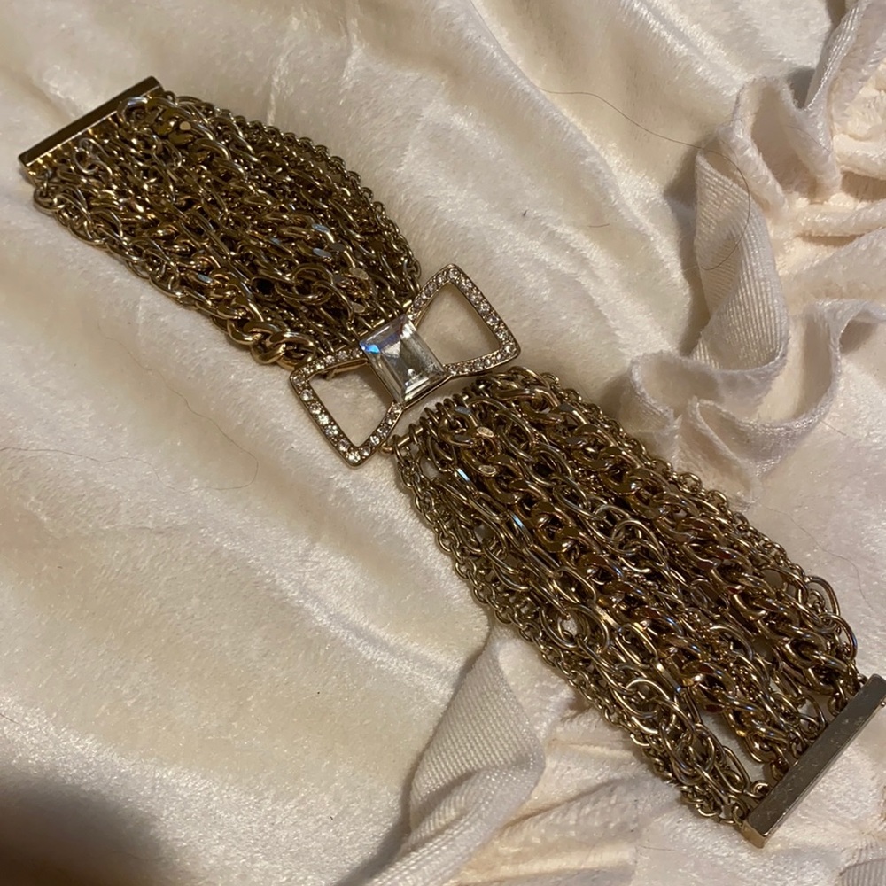 Chunky gold metal magnet bracelet with bow